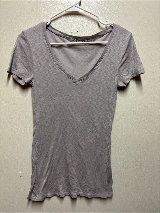 Michael Stars Tops - Michael Stars Supima modal V-neck T-shirt O/S gray lightweight